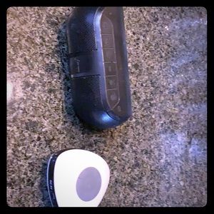 I’m selling two speakers